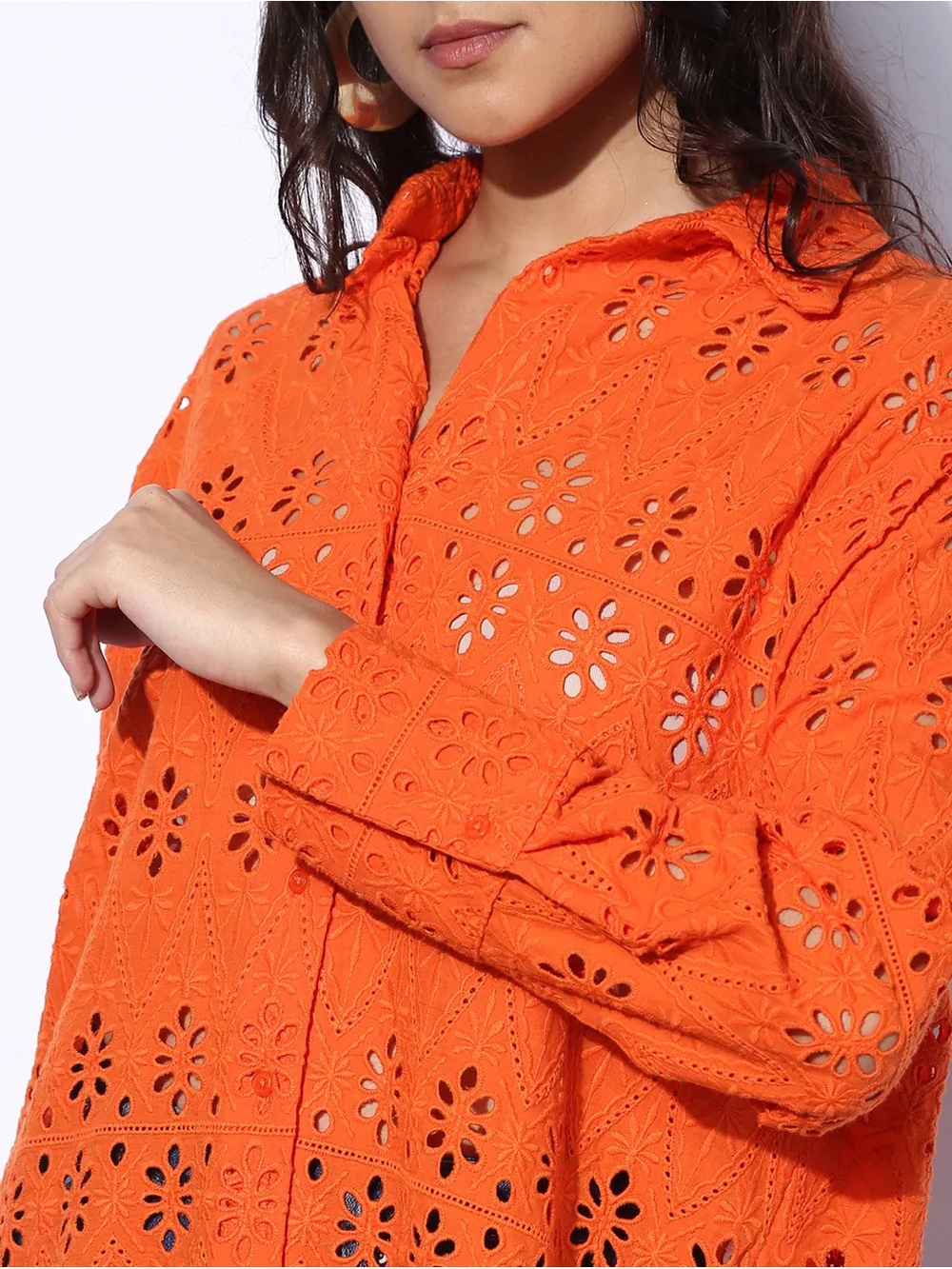 NEW WITH TAGS Eyelet button up